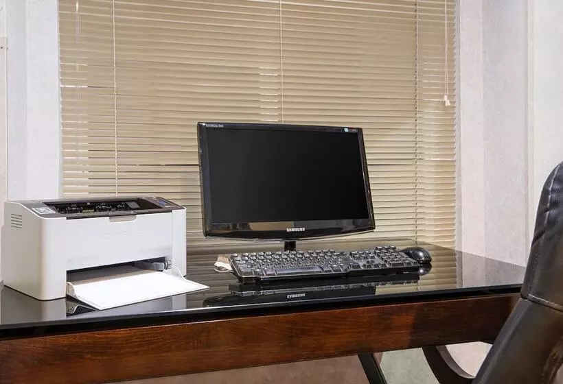 酒店 Baymont By Wyndham Pella