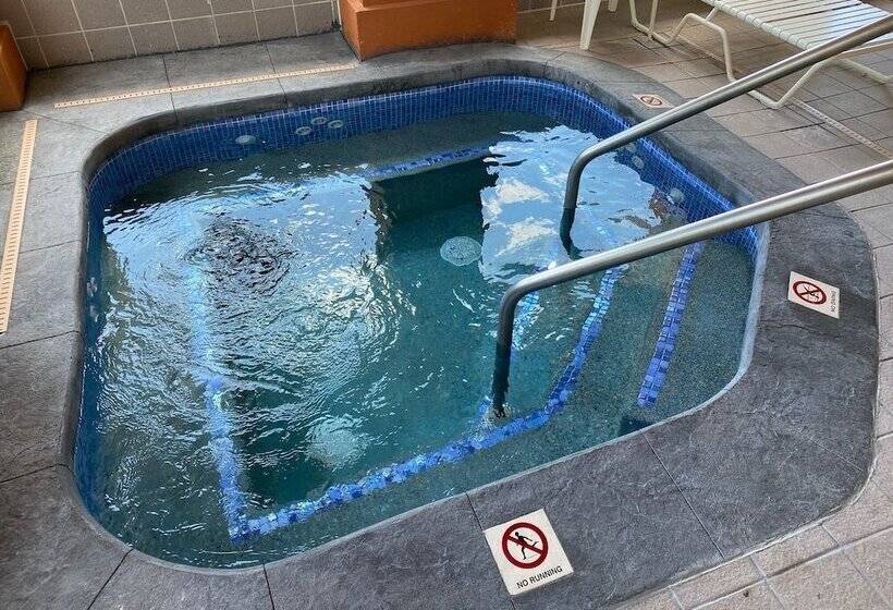 בית מלון כפרי Baymont By Wyndham Pella