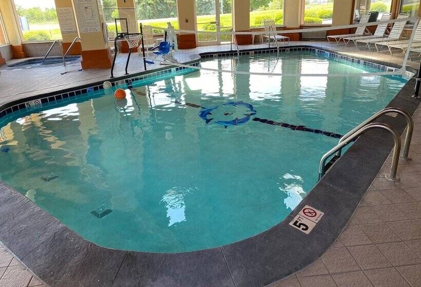 בית מלון כפרי Baymont By Wyndham Pella