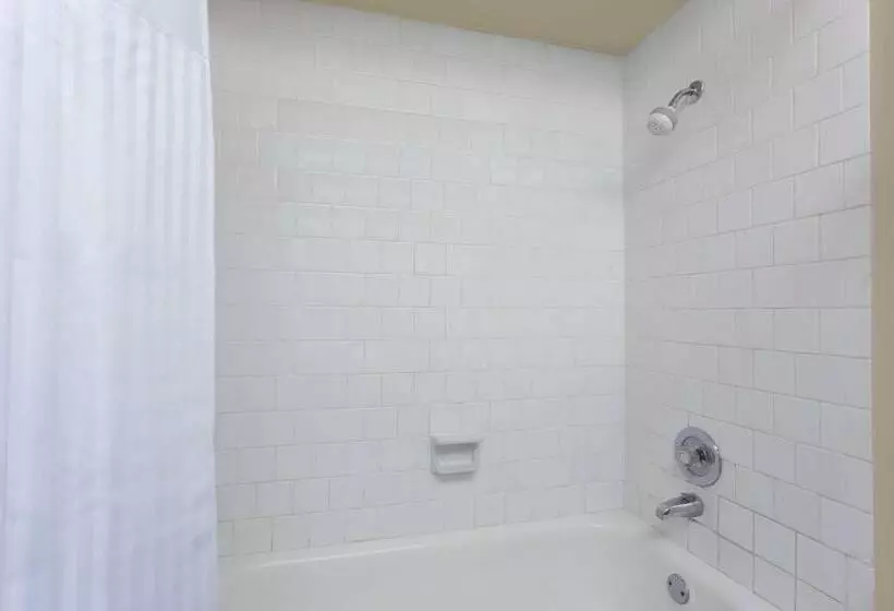 هتل Days Inn By Wyndham Bellingham Wa