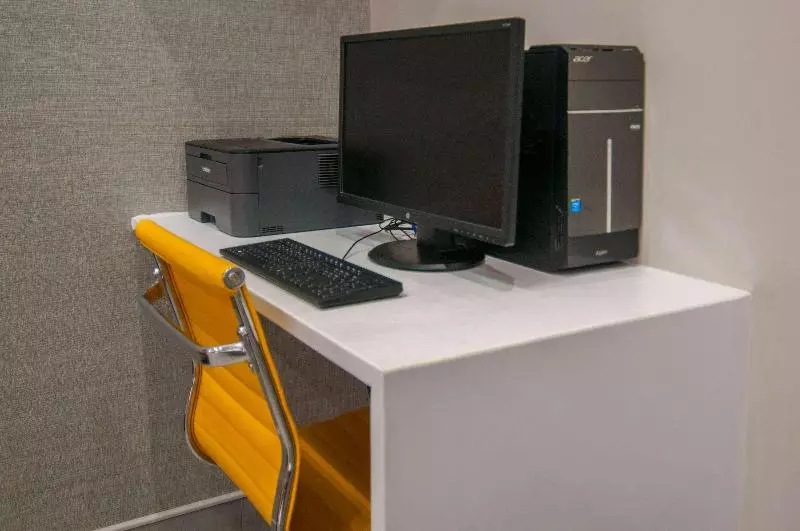 Отель Days Inn & Suites By Wyndham San Antonio North/stone Oak