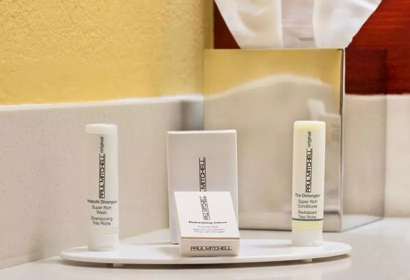 فندق Doubletree By Hilton Atlanta Windy Hill Ballpark