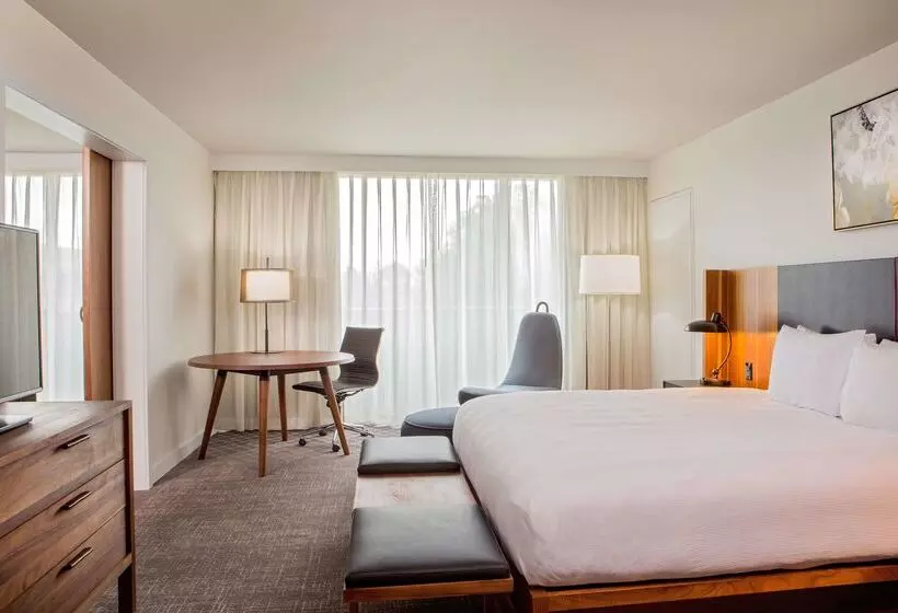 فندق Doubletree By Hilton Atlanta Windy Hill Ballpark