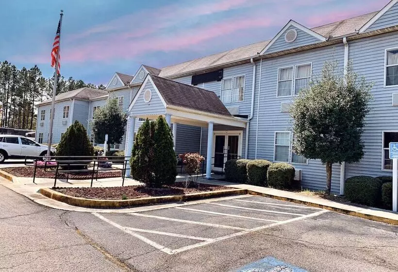 호텔 Holiday Lodge Greensboro/lake Oconee