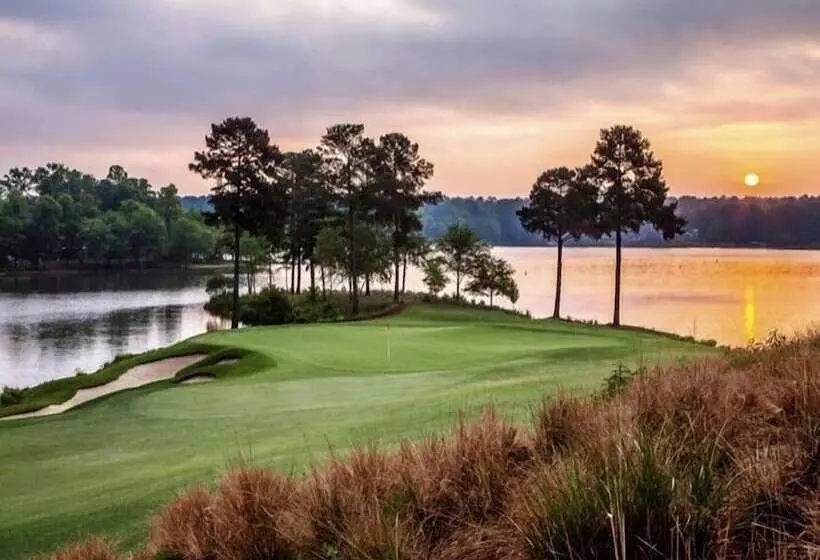 호텔 Holiday Lodge Greensboro/lake Oconee