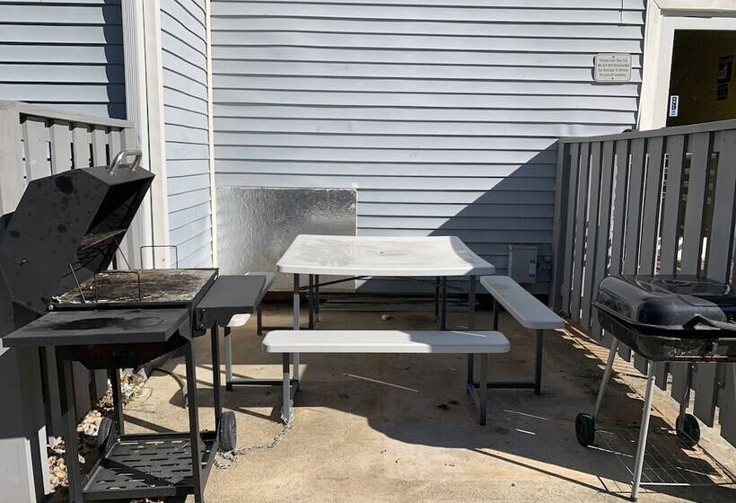 Отель Holiday Lodge   Greensboro/lake Oconee