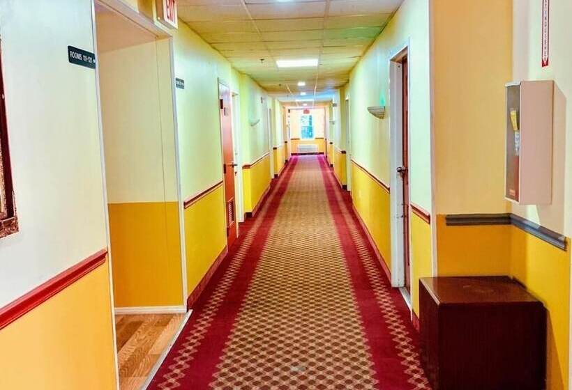 Отель Holiday Lodge   Greensboro/lake Oconee