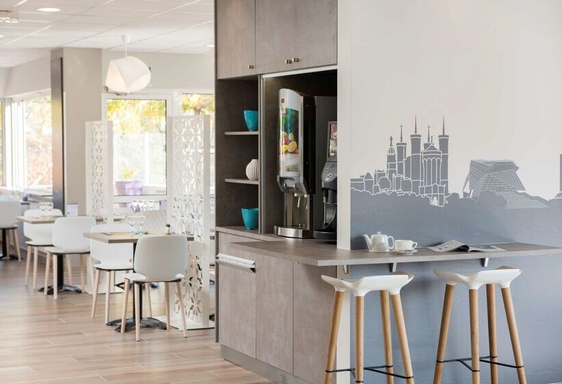 Kyriad Hotel Lyon Givors