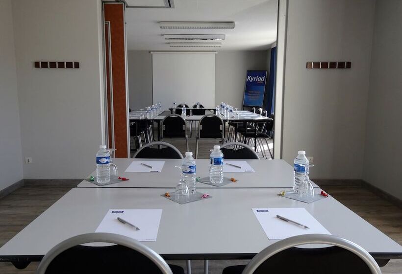 Kyriad Hotel Lyon Givors