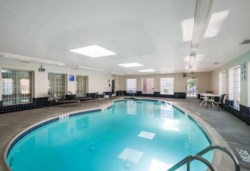 בית מלון כפרי Mainstay Suites Frederick