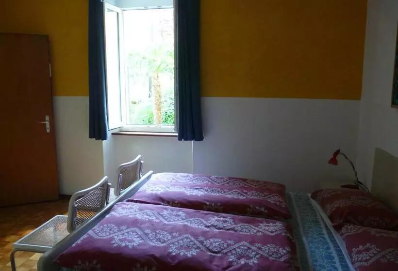 ホテル Osteria Garni Americana