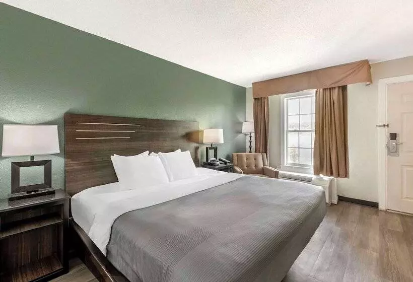 ホテル Quality Inn & Suites