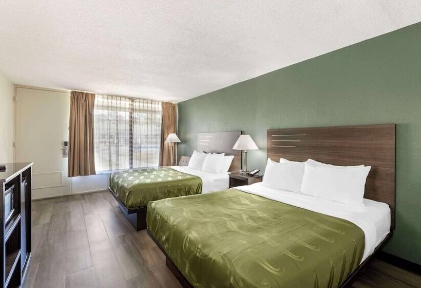 בית מלון כפרי Quality Inn & Suites