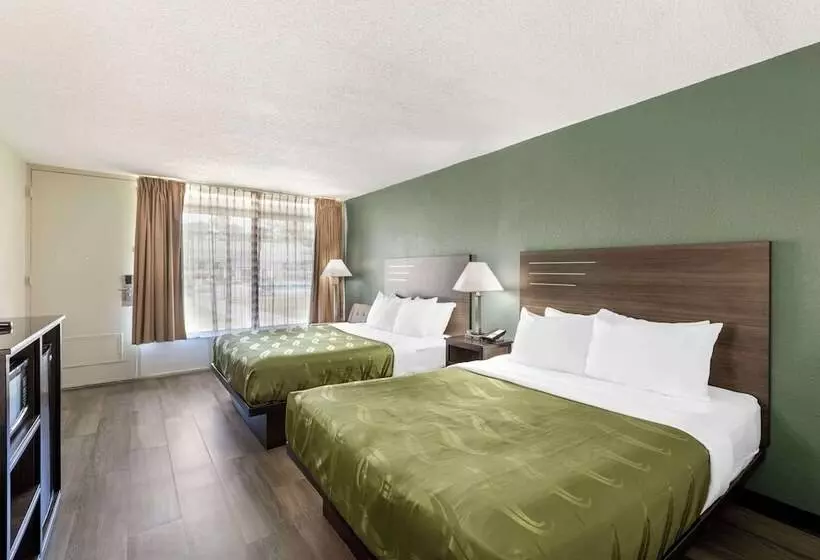 ホテル Quality Inn & Suites