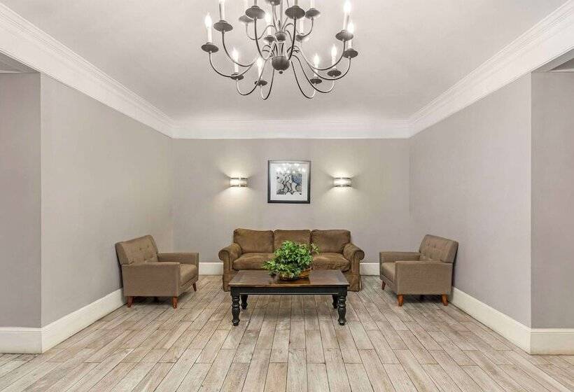 בית מלון כפרי Quality Inn & Suites