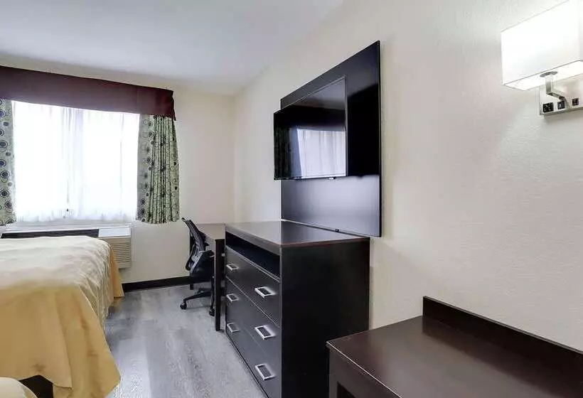 Hotel Quality Suites Albuquerque Airport