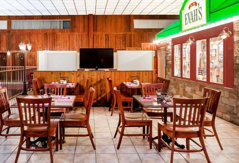 호텔 Ramada By Wyndham Ely