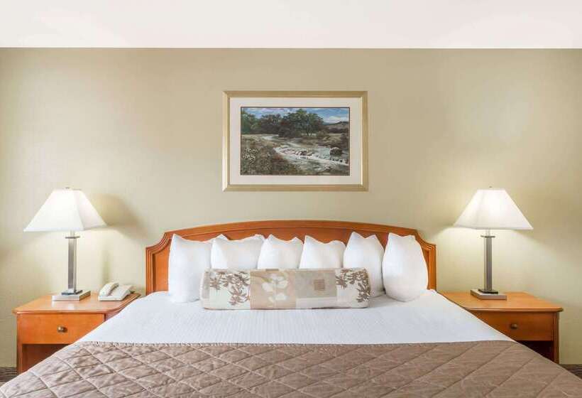 בית מלון כפרי Ramada By Wyndham Ely