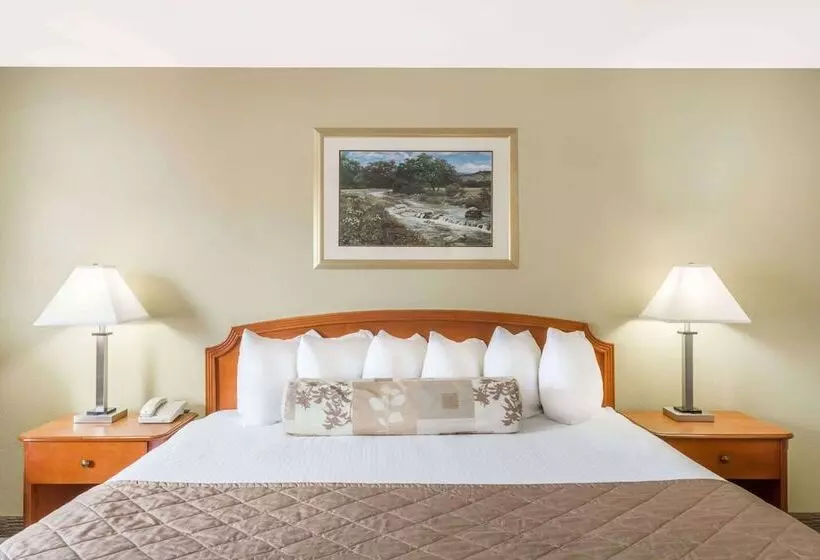 호텔 Ramada By Wyndham Ely