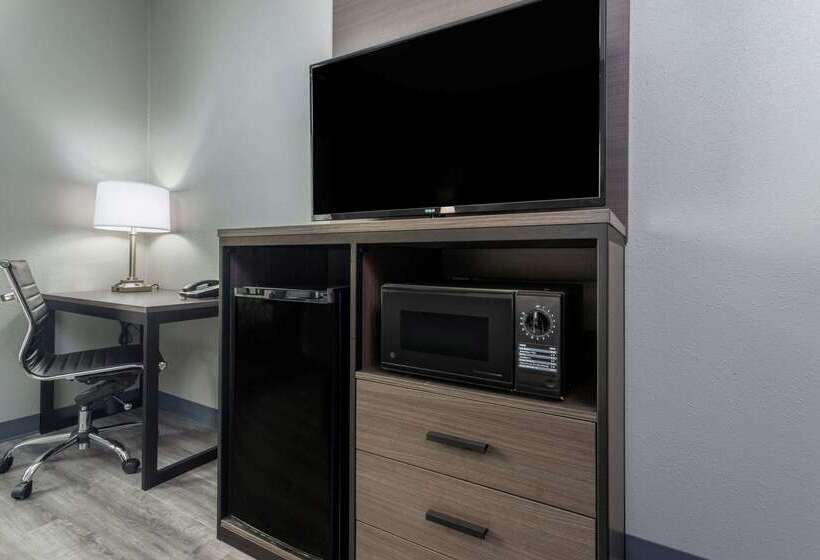 Отель Ramada By Wyndham Sellersburg/louisville North