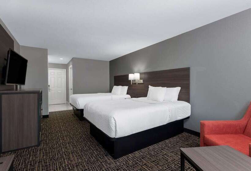 Отель Ramada By Wyndham Sellersburg/louisville North