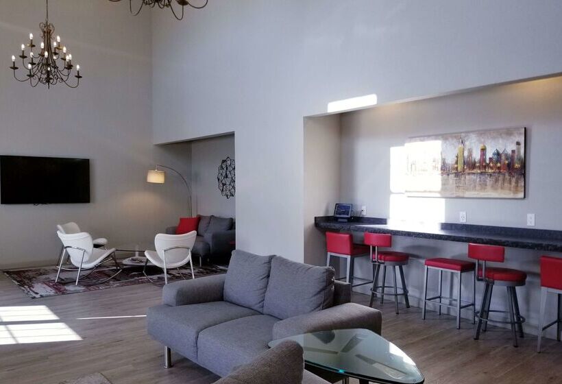 Отель Ramada By Wyndham Sellersburg/louisville North