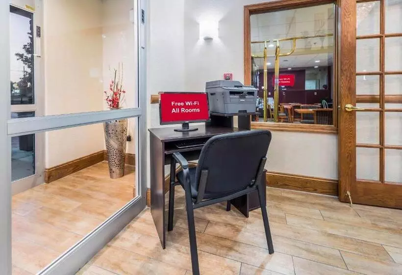 בית מלון כפרי Red Roof Inn Ocala