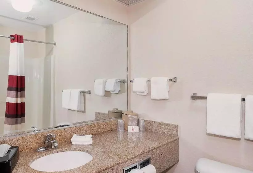 Отель Augusta West