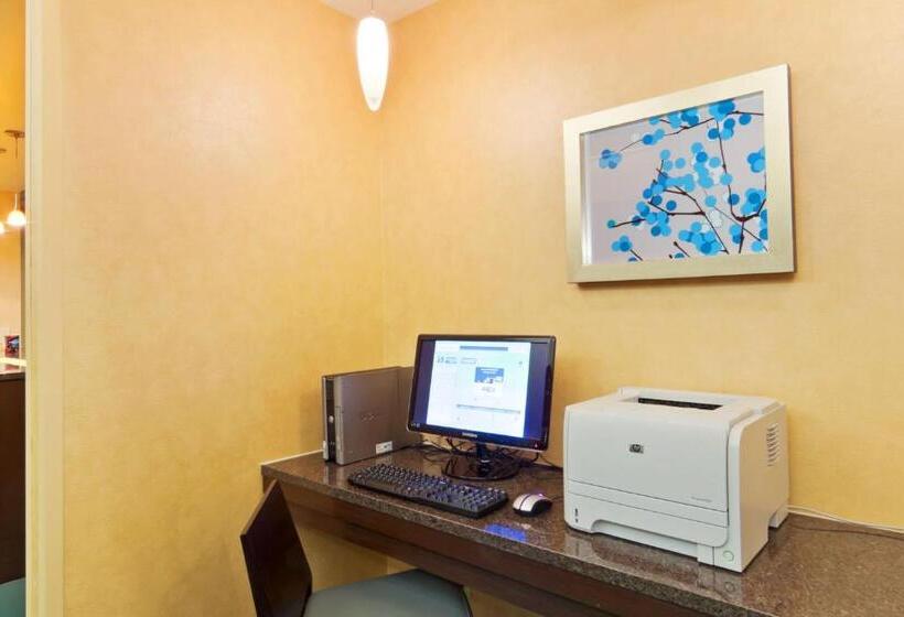 בית מלון כפרי Residence Inn Boulder Longmont