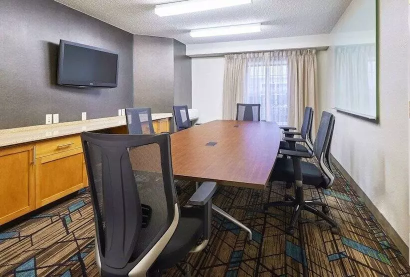 Отель Residence Inn Eugene Springfield