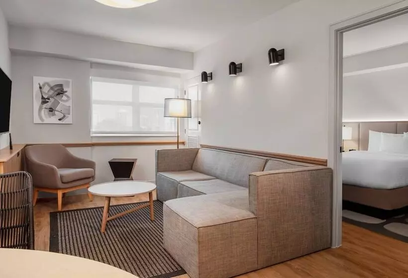 Отель Residence Inn By Marriott Miami Aventura Mall