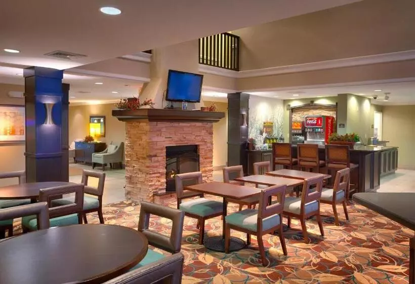 호텔 Staybridge Suites Peoria Downtown, An Ihg