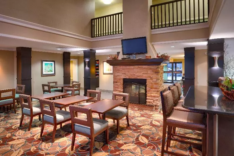 호텔 Staybridge Suites Peoria Downtown, An Ihg