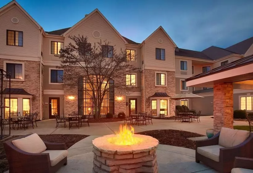 호텔 Staybridge Suites Peoria Downtown, An Ihg