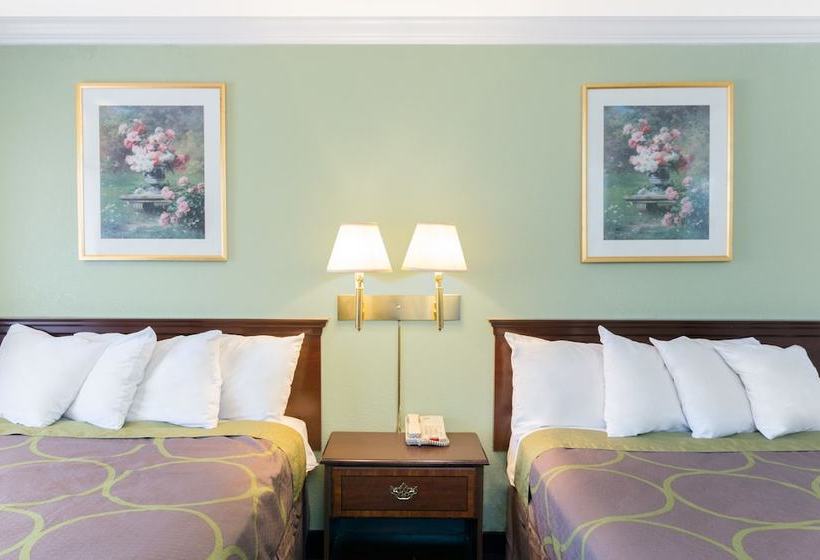 فندق Steinbeck Lodge