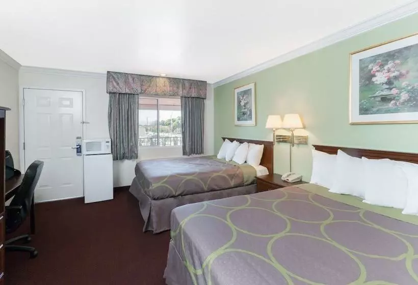 Отель Steinbeck Lodge