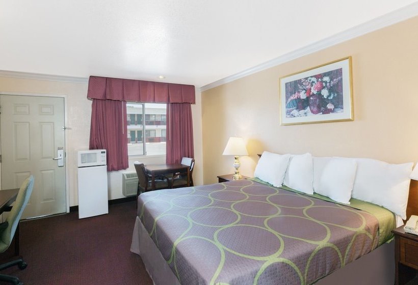 فندق Steinbeck Lodge