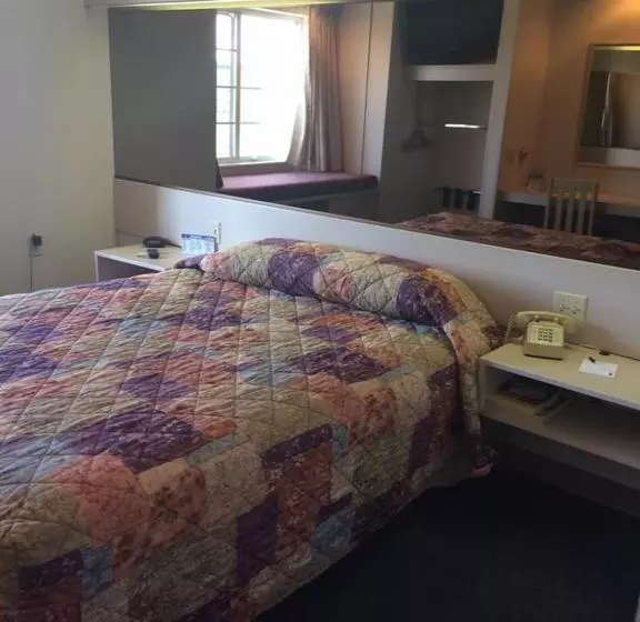 Microtel Inn By Wyndham Champaign