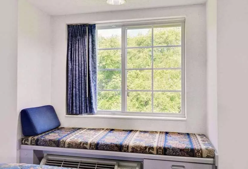 Microtel Inn & Suites By Wyndham Hagerstown By I 81