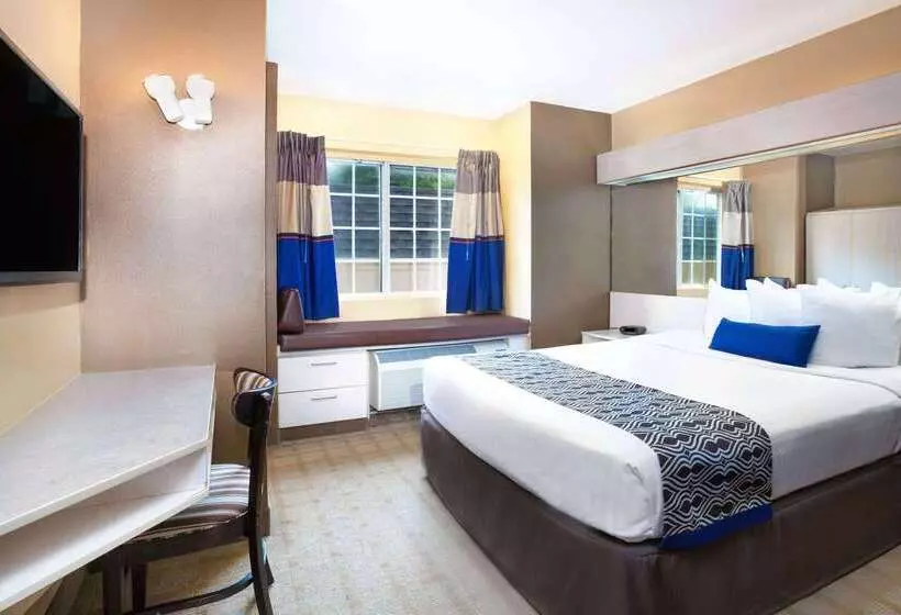 Microtel Inn And Suites Lafayette