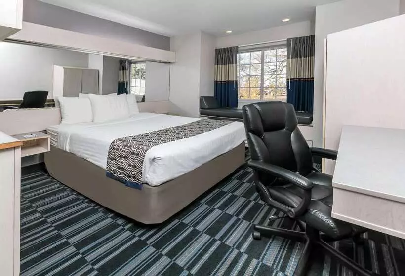 Microtel Inn And Suites Lafayette