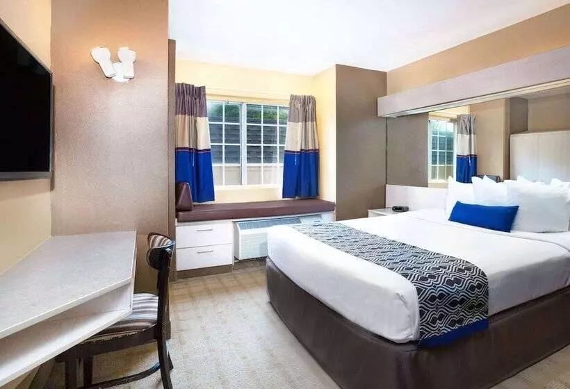 Microtel Inn And Suites Lafayette