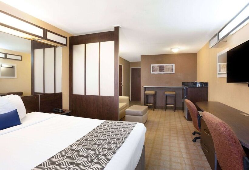 Microtel Inn And Suites Lafayette