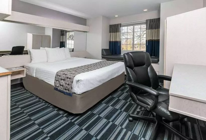 Microtel Inn And Suites Lafayette