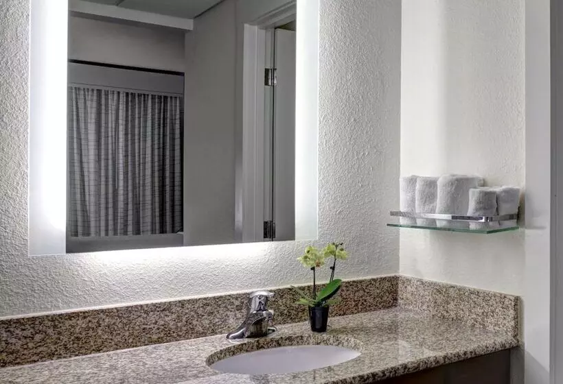 Residence Inn By Marriott Cleveland Downtown