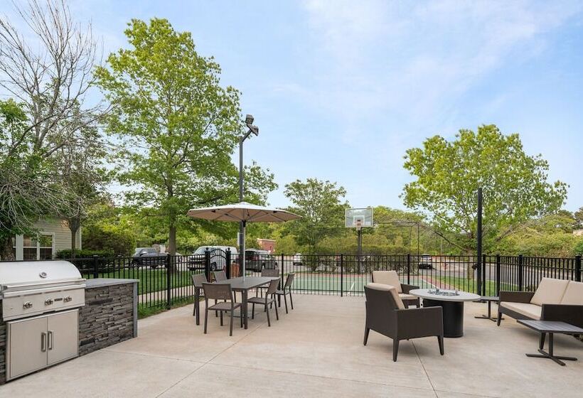 Residence Inn Long Island Holtsville