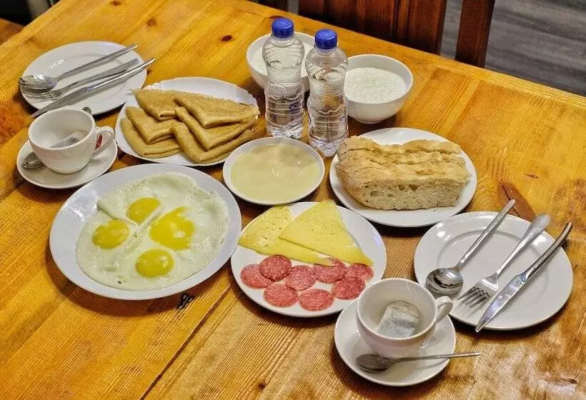 Aamiaismajoitus (B&B) Eco Hotel Edem