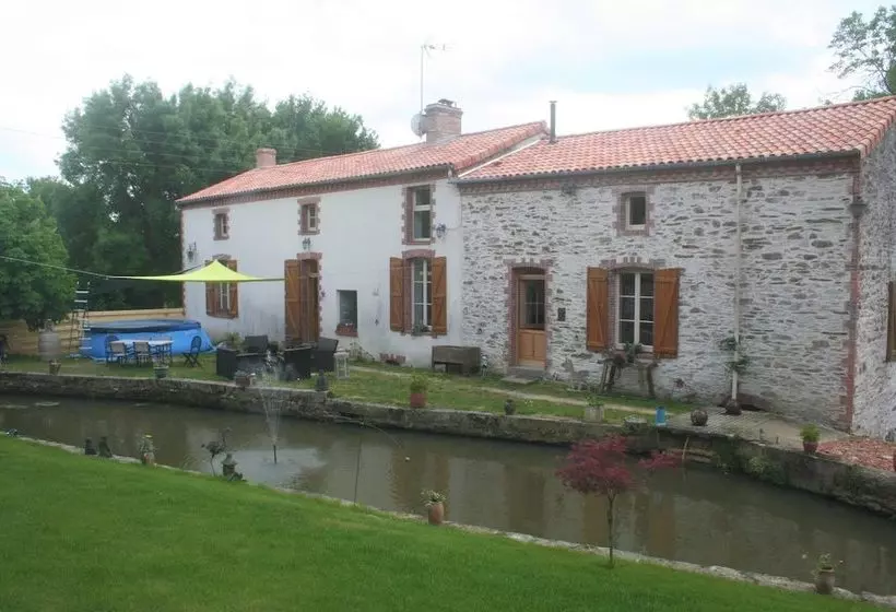 Aamiaismajoitus (B&B) Chambres D Hotes Le Moulin De Gontard