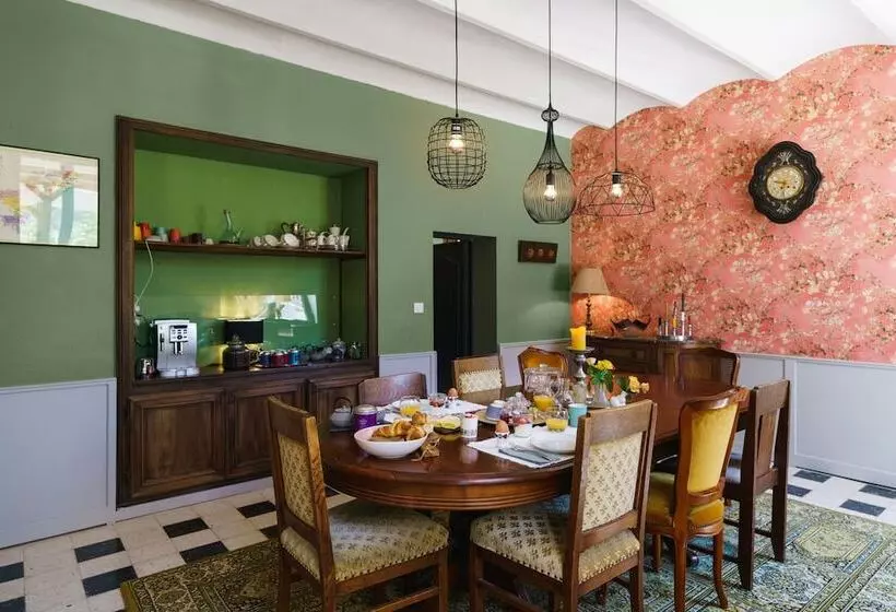 تختخواب و صبحانه Logement Onze  Chambres&gîtes
