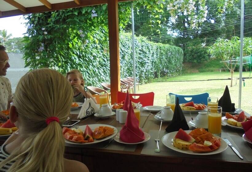 ベッドアンドブレックファースト Pinnawala Backpack Residencies